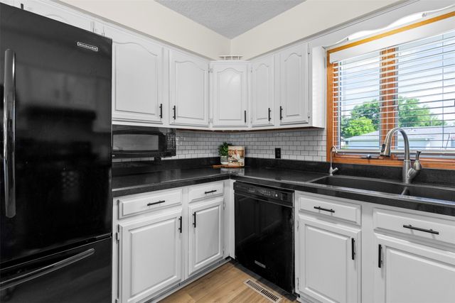 409 SE Wanda Drive, Ankeny, IA 50021