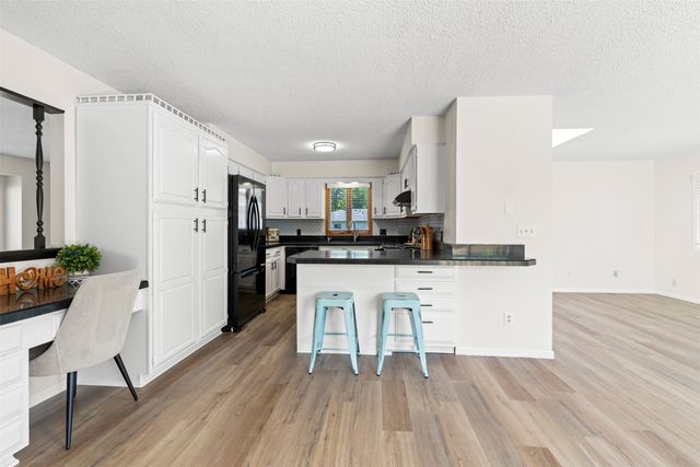 409 SE Wanda Drive, Ankeny, IA 50021