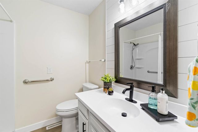 409 SE Wanda Drive, Ankeny, IA 50021