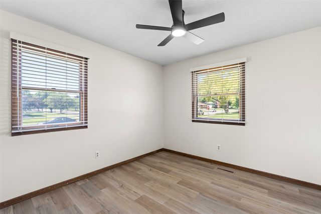 409 SE Wanda Drive, Ankeny, IA 50021