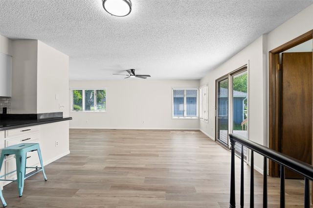 409 SE Wanda Drive, Ankeny, IA 50021
