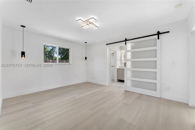 7220 NW 10th Pl, Plantation, FL 33313