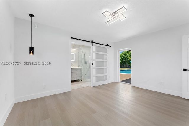 7220 NW 10th Pl, Plantation, FL 33313
