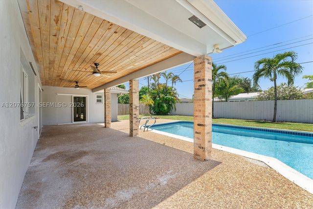 7220 NW 10th Pl, Plantation, FL 33313