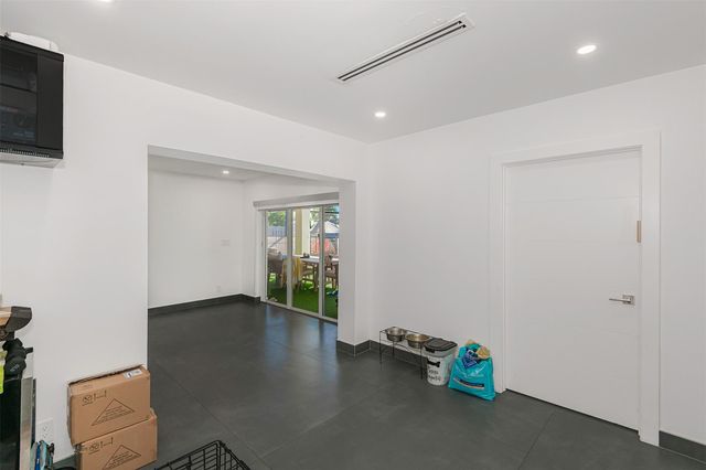 5300 Garfield St, Hollywood, FL 33021