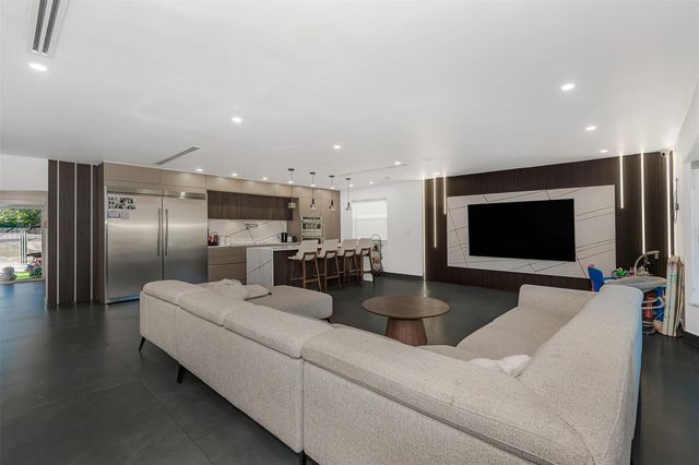 5300 Garfield St, Hollywood, FL 33021