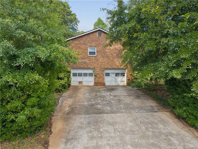 2438 S Hairston Road, Decatur, GA 30035