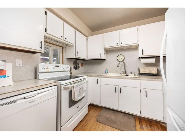 325 N 4th St, La Salle, CO 80645