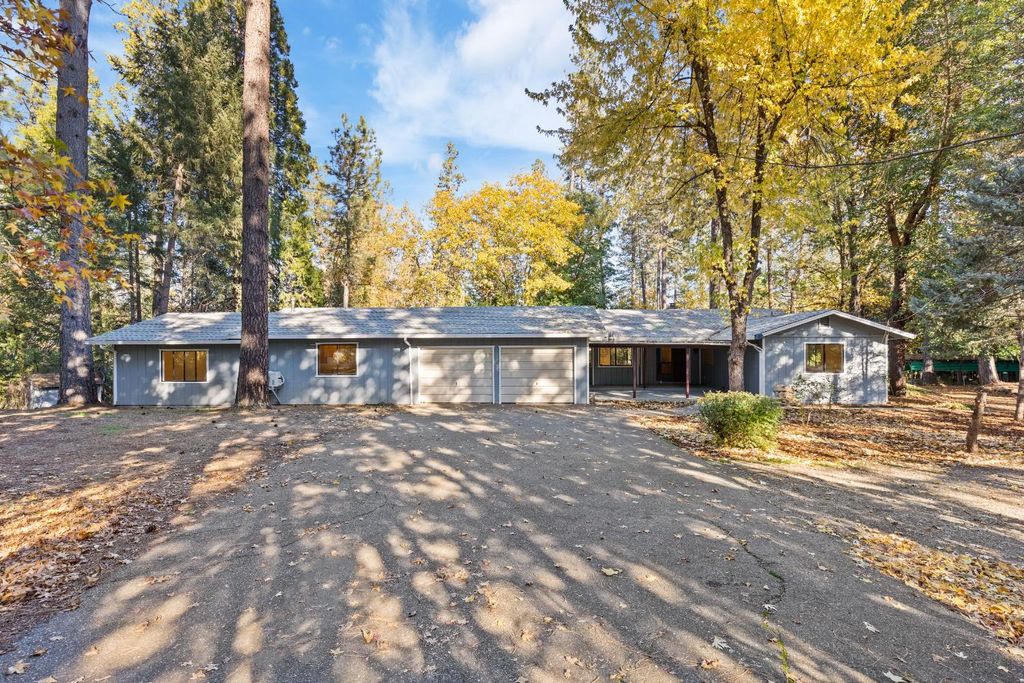 13139 N Meadow View Drive, Grass Valley, CA 95945