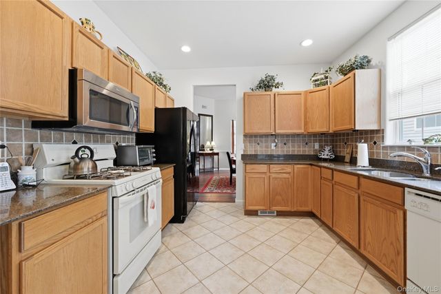 544 Leisure Drive, Ridge, NY 11961