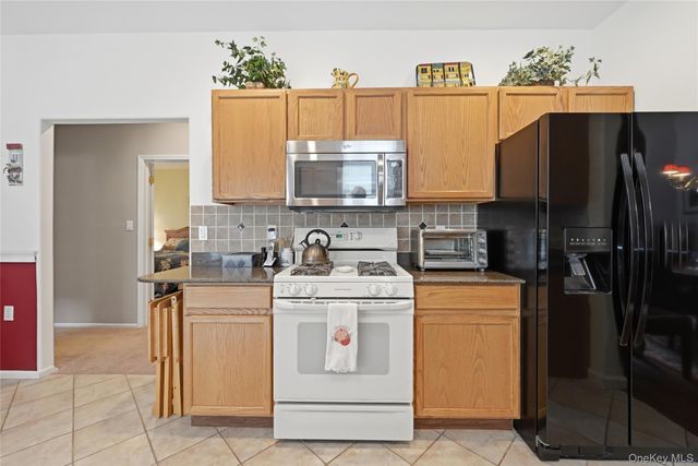544 Leisure Drive, Ridge, NY 11961