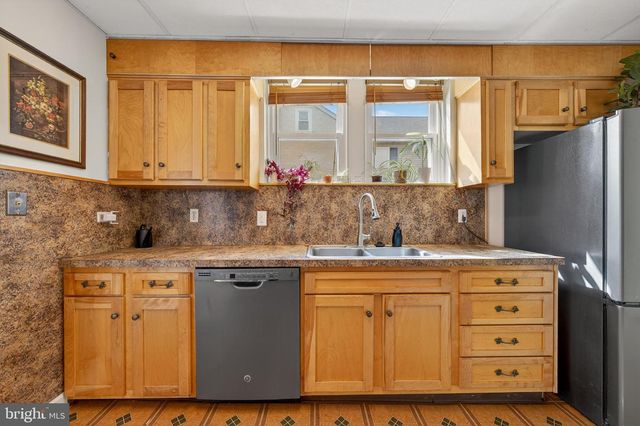 945 MAIN ST, Bethlehem, PA 18018