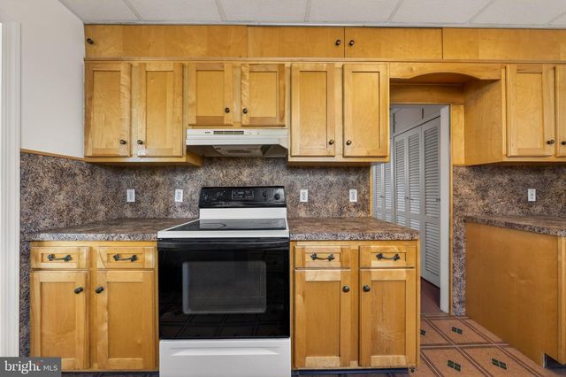 945 MAIN ST, Bethlehem, PA 18018