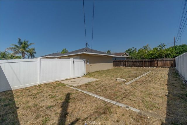 14888 Ivy Avenue, Fontana, CA 92335