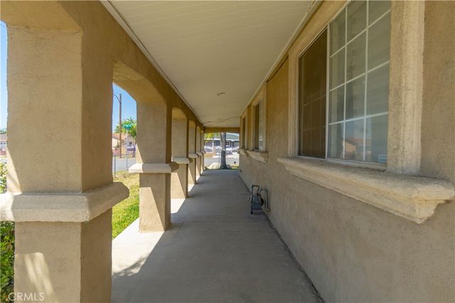 14888 Ivy Avenue, Fontana, CA 92335