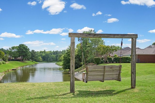 393 FOUNTAIN CREST DR, Memphis, TN 38120