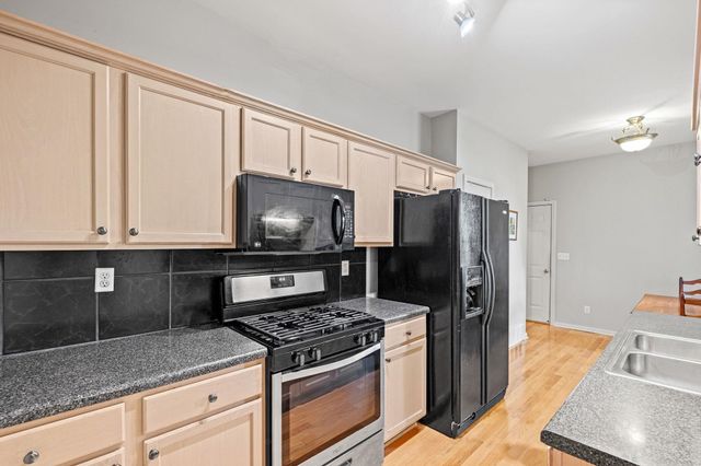 393 FOUNTAIN CREST DR, Memphis, TN 38120