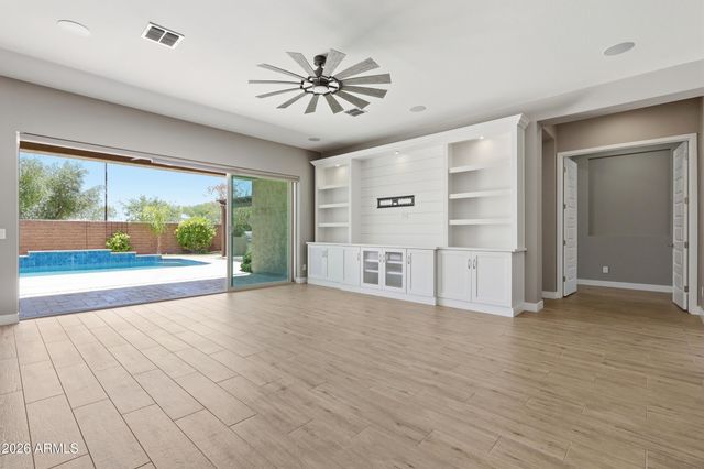 10363 E Topaz Avenue, Mesa, AZ 85212