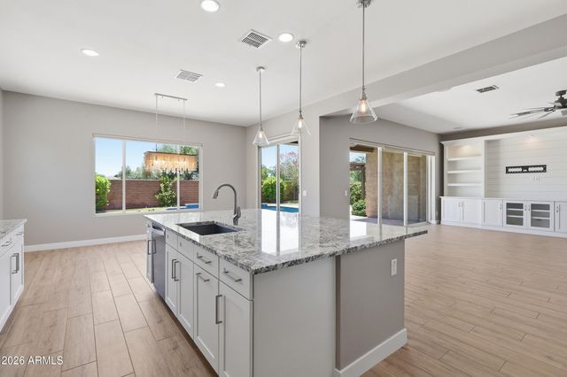 10363 E Topaz Avenue, Mesa, AZ 85212