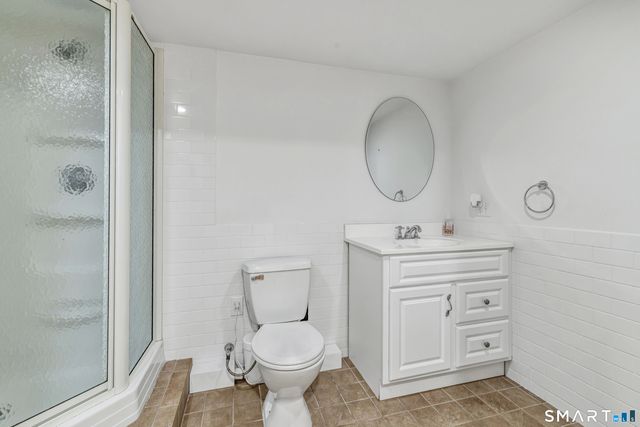 215 Cross Ridge Road, New Canaan, CT 06840