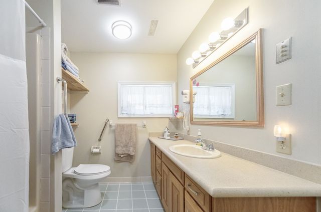 205 Gwynn Rd Hngr 8, Lebanon, TN 37090