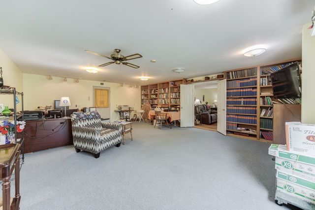 205 Gwynn Rd Hngr 8, Lebanon, TN 37090