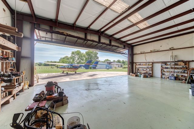 205 Gwynn Rd Hngr 8, Lebanon, TN 37090