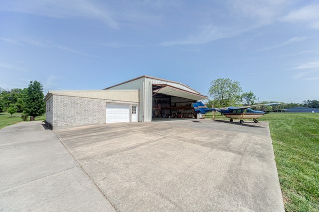 205 Gwynn Rd Hngr 8, Lebanon, TN 37090