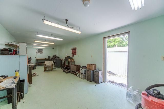 205 Gwynn Rd Hngr 8, Lebanon, TN 37090