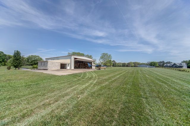 205 Gwynn Rd Hngr 8, Lebanon, TN 37090