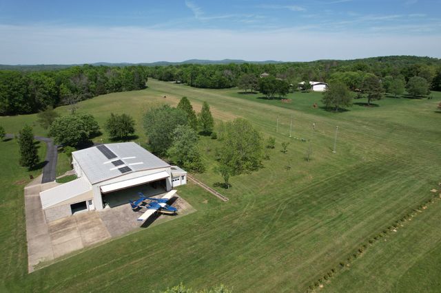 205 Gwynn Rd Hngr 8, Lebanon, TN 37090