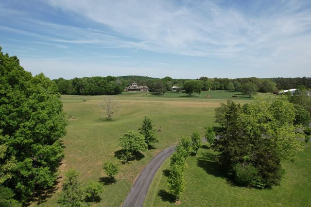 205 Gwynn Rd Hngr 8, Lebanon, TN 37090
