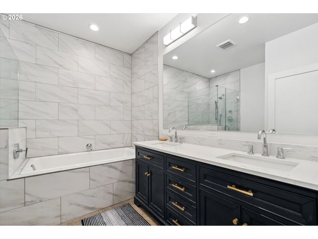 43815 Se HERRICK Rd, Sandy, OR 97055