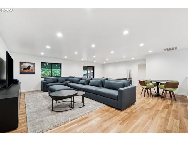 43815 Se HERRICK Rd, Sandy, OR 97055