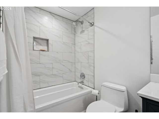 43815 Se HERRICK Rd, Sandy, OR 97055