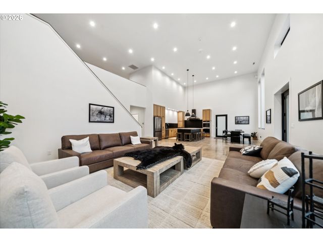 43815 Se HERRICK Rd, Sandy, OR 97055