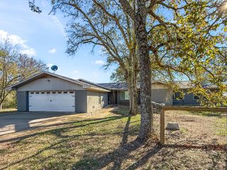 8090 County Road 4528, Palestine, TX 75803