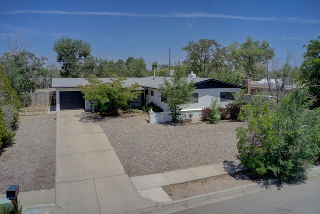 5804 Chaparral Circle NW, Albuquerque, NM 87114