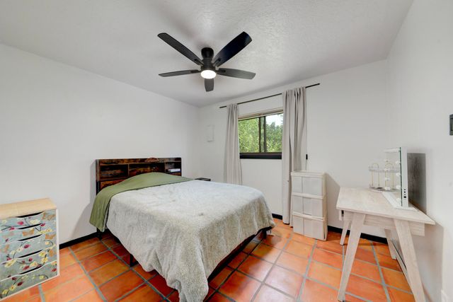 5804 Chaparral Circle NW, Albuquerque, NM 87114
