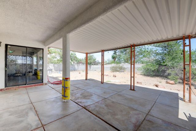 5804 Chaparral Circle NW, Albuquerque, NM 87114