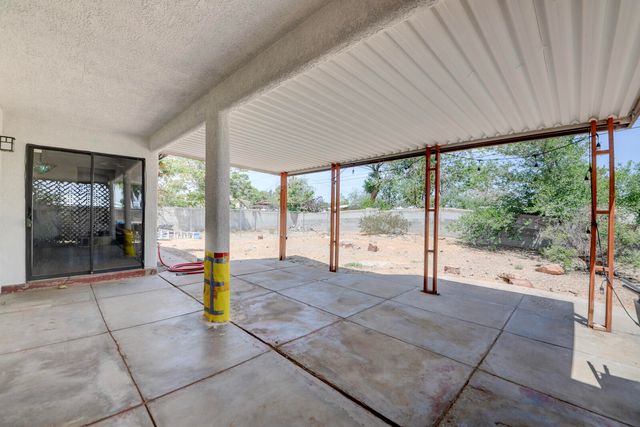 5804 Chaparral Circle NW, Albuquerque, NM 87114