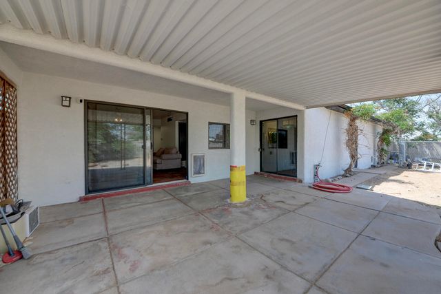 5804 Chaparral Circle NW, Albuquerque, NM 87114