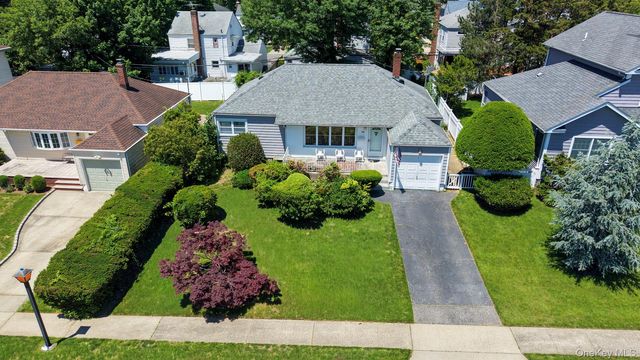 14 Webb Hill Road, Great Neck, NY 11020