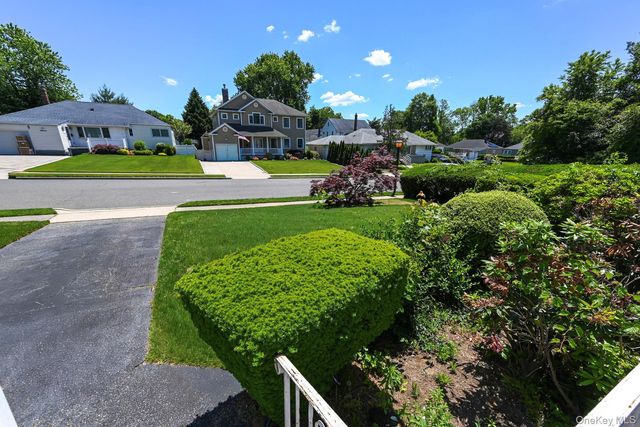 14 Webb Hill Road, Great Neck, NY 11020