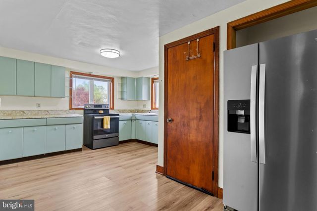 1883 GEORGE AVENUE, Carlisle, PA 17013