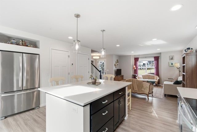 629 Hillcrest Drive, Waunakee, WI 53597