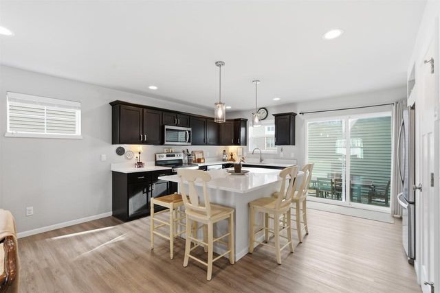 629 Hillcrest Drive, Waunakee, WI 53597