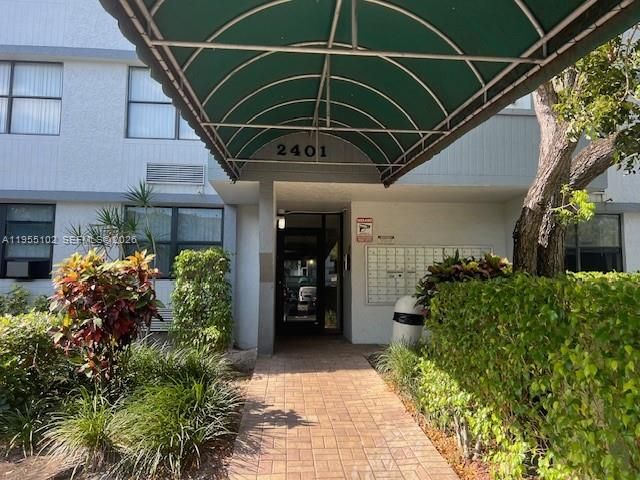 2401 Riverside Dr 110-B, Coral Springs, FL 33065