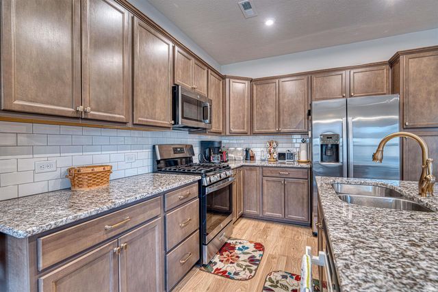 2727 WILLOW CREEK Drive, Evansville, IN 47712