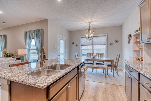 2727 WILLOW CREEK Drive, Evansville, IN 47712